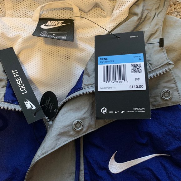 Nike Sportswear Swoosh Woven Hooded Jacket - Picture 6 of 6